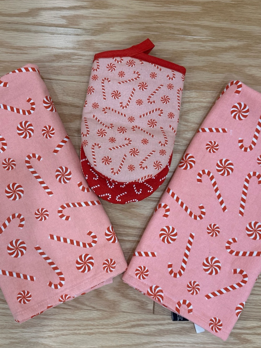 Kids Pink Candy Cane Oven Mitt and Towel Set -